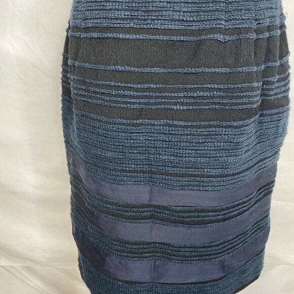 NEW CAROLINA HERRERA Women’s Mixed-Fabric Tweed Knee-Length Skirt Navy/Black – 8 - Picture 6 of 11